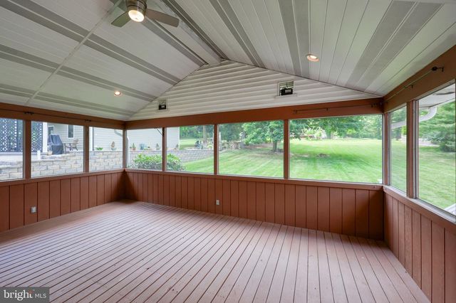 2810 HARRISBURG PIKE, Lancaster, PA 17601
