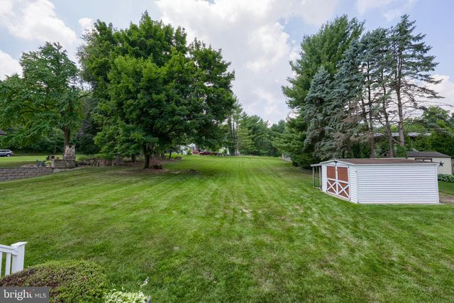 2810 HARRISBURG PIKE, Lancaster, PA 17601