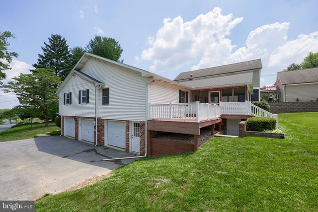 2810 HARRISBURG PIKE, Lancaster, PA 17601