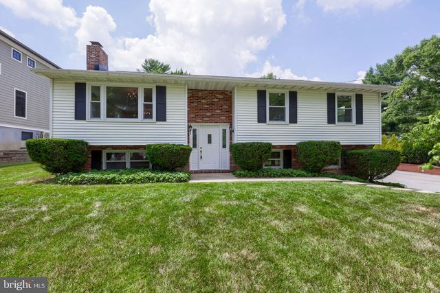2810 HARRISBURG PIKE, Lancaster, PA 17601
