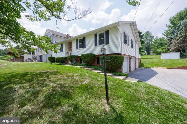 2810 HARRISBURG PIKE, Lancaster, PA 17601