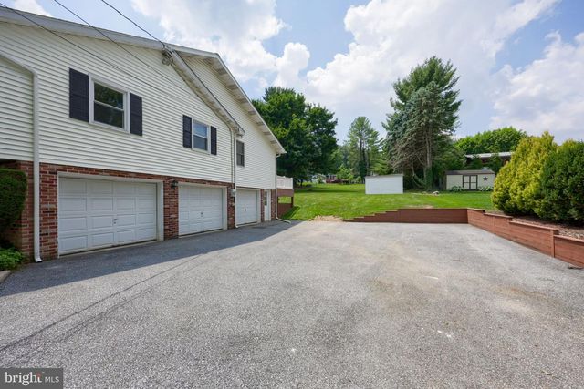 2810 HARRISBURG PIKE, Lancaster, PA 17601