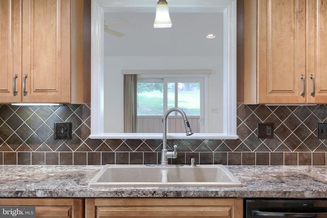 2810 HARRISBURG PIKE, Lancaster, PA 17601