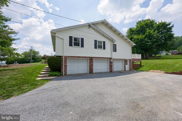 2810 HARRISBURG PIKE, Lancaster, PA 17601
