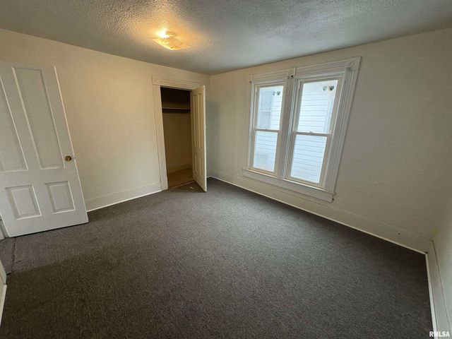 804 NE MONROE Street, Peoria, IL 61603