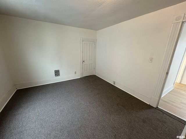804 NE MONROE Street, Peoria, IL 61603
