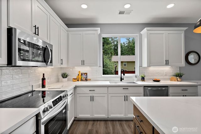 18232 Rockwood Court SE, Yelm, WA 98597