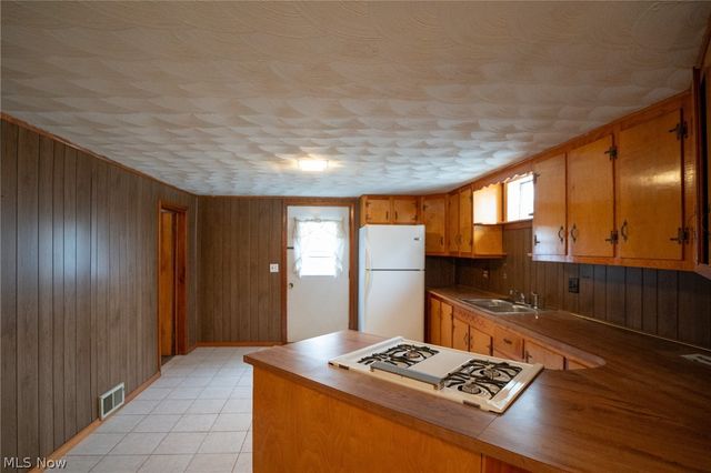 970 S Chillicothe Road, Aurora, OH 44202