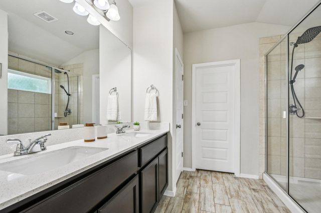 1909 Omaha DR, Lago Vista, TX 78645