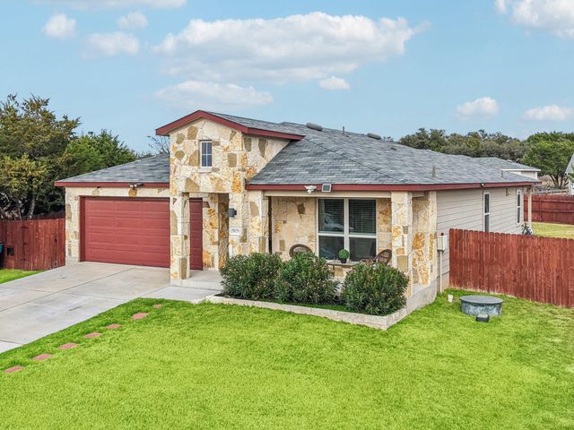 1909 Omaha DR, Lago Vista, TX 78645