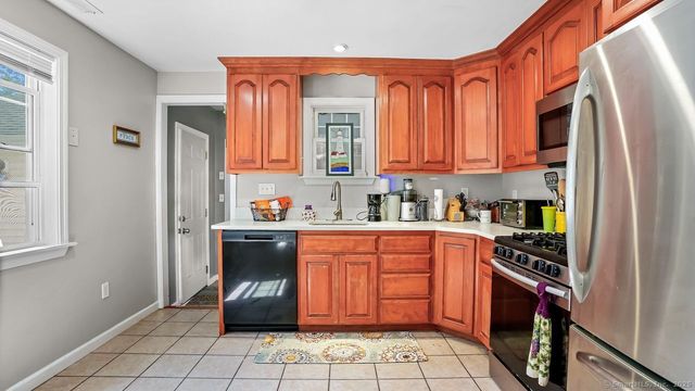 1371 Old North Colony Road, Meriden, CT 06450