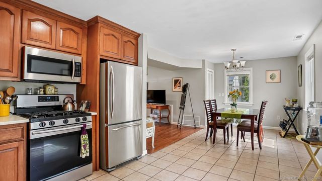 1371 Old North Colony Road, Meriden, CT 06450