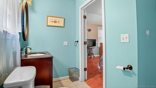 1371 Old North Colony Road, Meriden, CT 06450