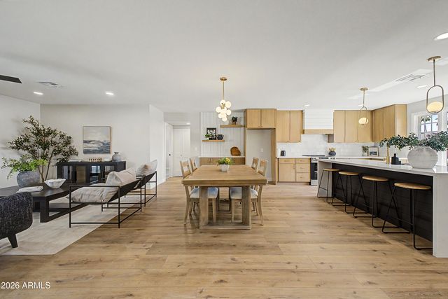6743 S NEWBERRY Road, Tempe, AZ 85283