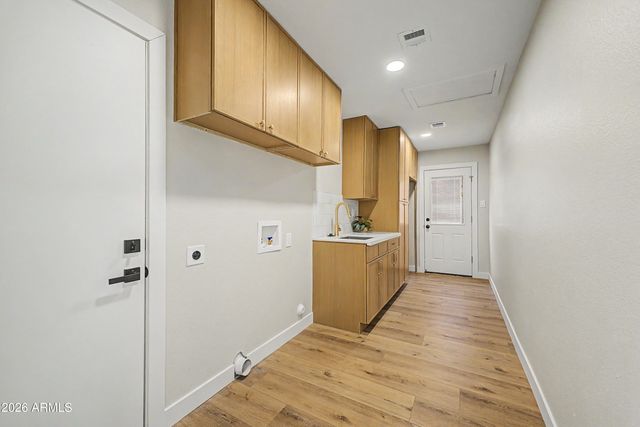 6743 S NEWBERRY Road, Tempe, AZ 85283