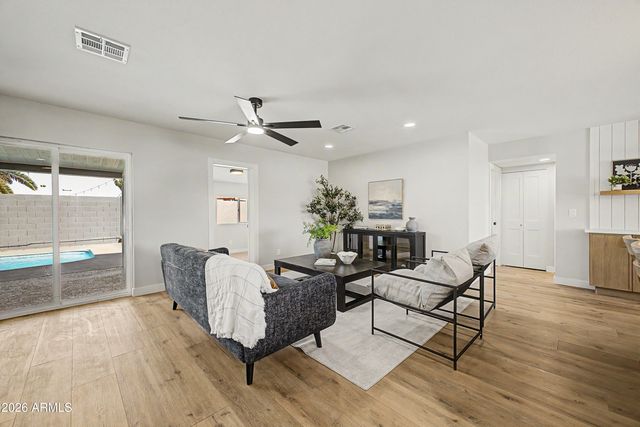 6743 S NEWBERRY Road, Tempe, AZ 85283