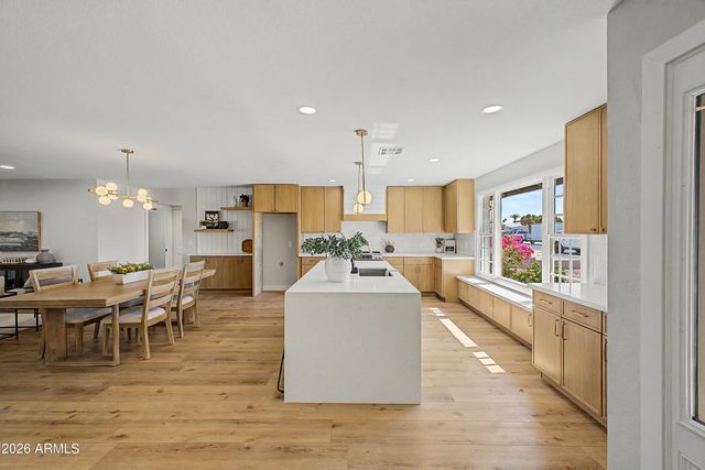 6743 S NEWBERRY Road, Tempe, AZ 85283