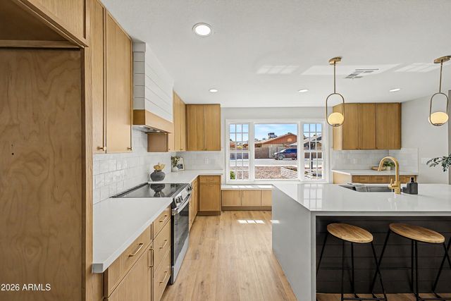 6743 S NEWBERRY Road, Tempe, AZ 85283