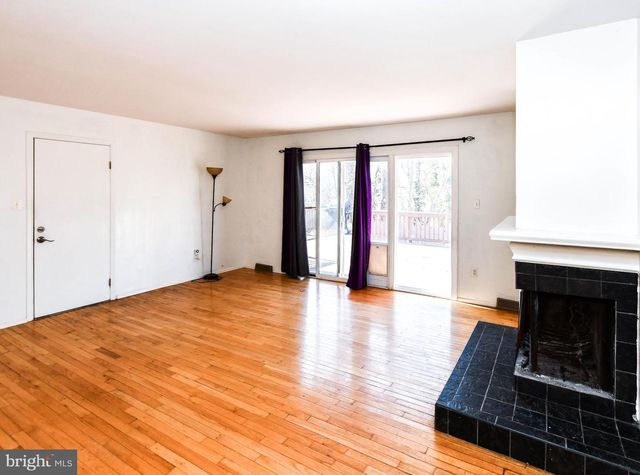 13323 WARBURTON DR, Fort Washington, MD 20744