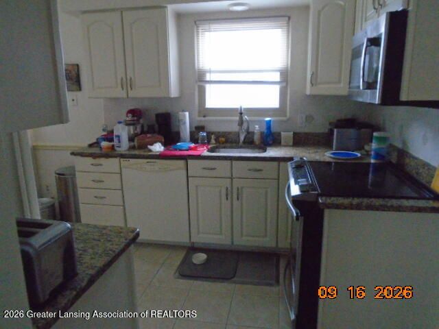 2816 Greenbriar Avenue, Lansing, MI 48912