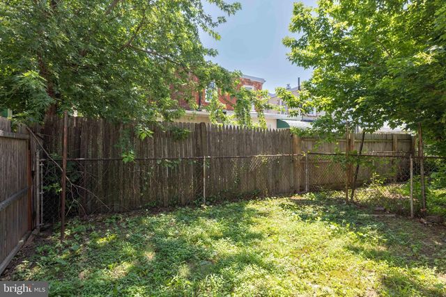 806 BROWN ST, Wilmington, DE 19805