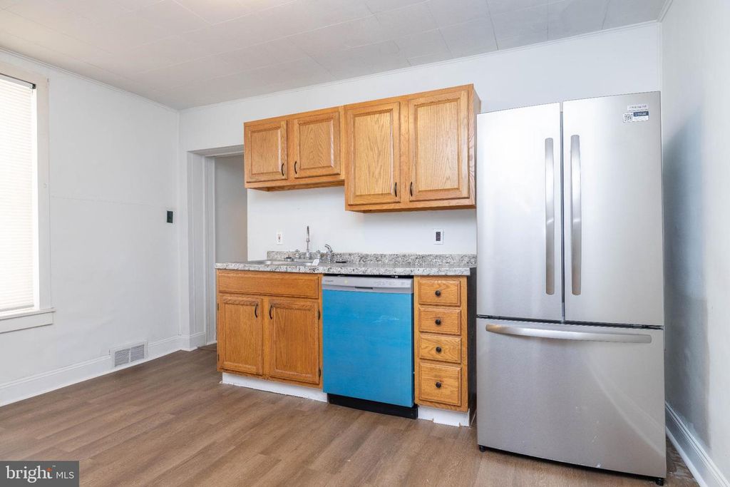 806 BROWN ST, Wilmington, DE 19805
