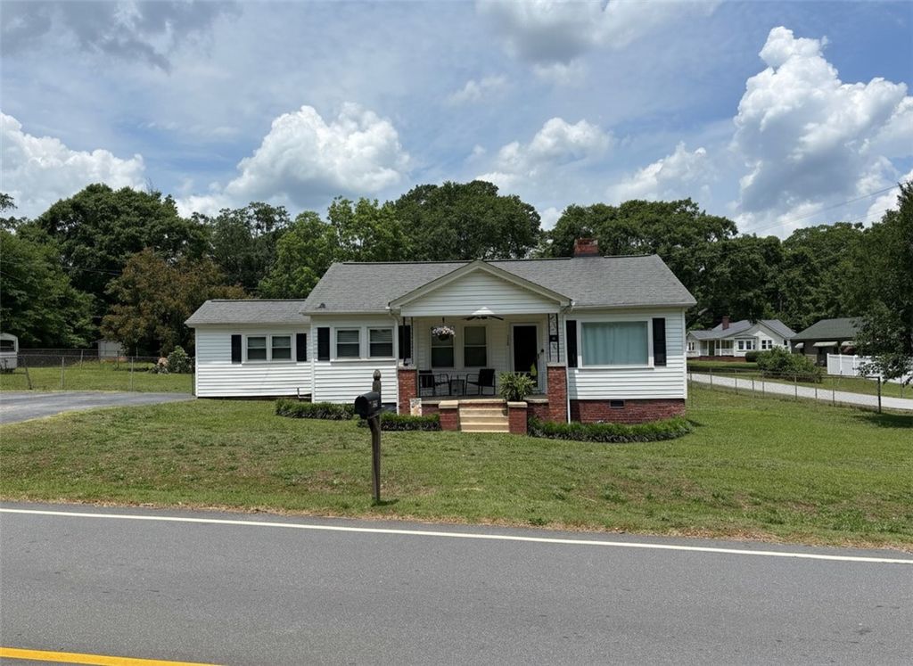 710 Oneal Street, Belton, SC 29627