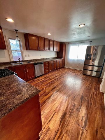 1283 Rice Street, Saint Paul, MN 55117