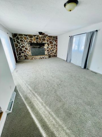 1283 Rice Street, Saint Paul, MN 55117