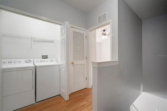 1231 CHARLESWORTH DRIVE, Wesley Chapel, FL 33543