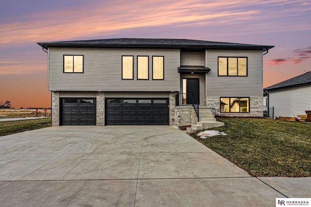 836 W Santa Clara Street, Lincoln, NE 68523