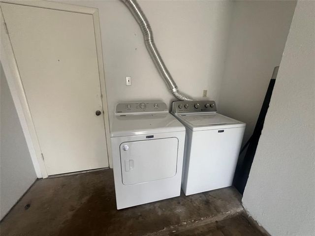 807 Lloyd LN A, Elgin, TX 78621