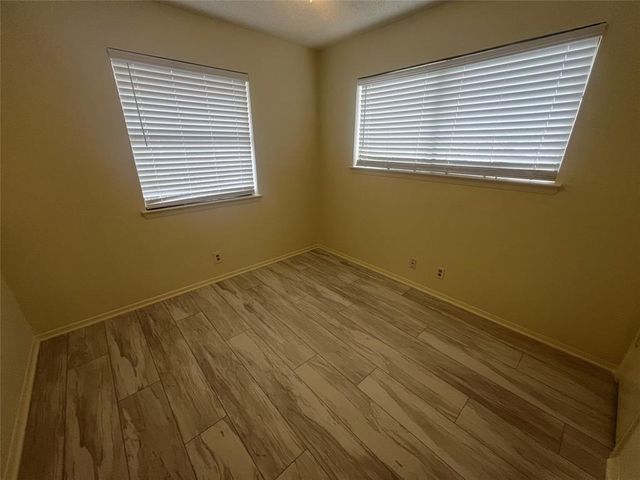 807 Lloyd LN A, Elgin, TX 78621