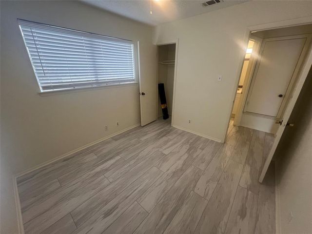 807 Lloyd LN A, Elgin, TX 78621
