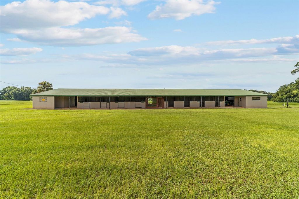 17176 N US HIGHWAY 441, Reddick, FL 32686