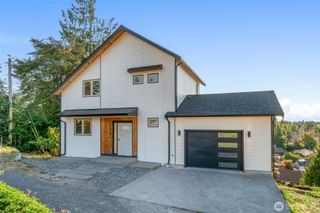 3022 Sylvan Drive W, University Place, WA 98466