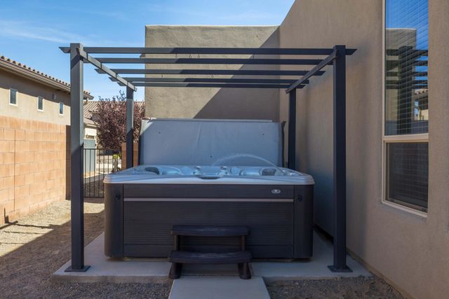 7436 Window Peak Road NW, Albuquerque, NM 87114