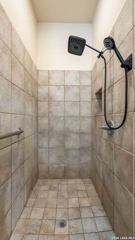 27509 Boerne Cliff Dr, Boerne, TX 78006