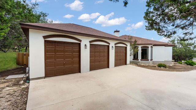 27509 Boerne Cliff Dr, Boerne, TX 78006
