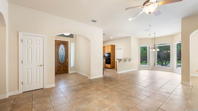 27509 Boerne Cliff Dr, Boerne, TX 78006