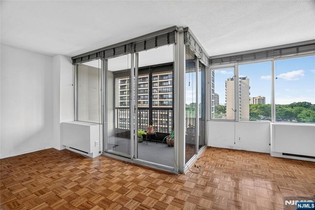 6 Horizon 602, Fort Lee, NJ 07024