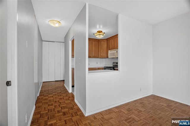 6 Horizon 602, Fort Lee, NJ 07024