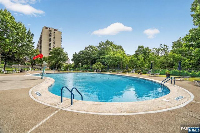 6 Horizon 602, Fort Lee, NJ 07024