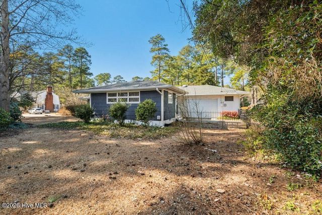 1117 S 1st Street, Smithfield, NC 27577