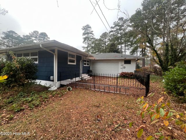 1117 S 1st Street, Smithfield, NC 27577