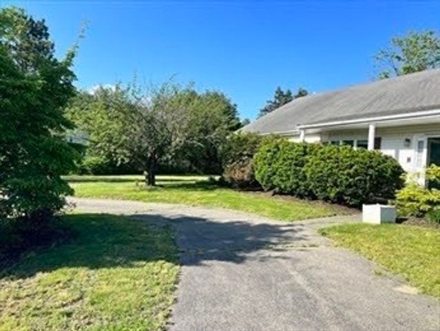 3 Hearthstone Cir, Natick, MA 01760