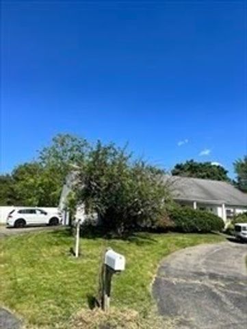 3 Hearthstone Cir, Natick, MA 01760