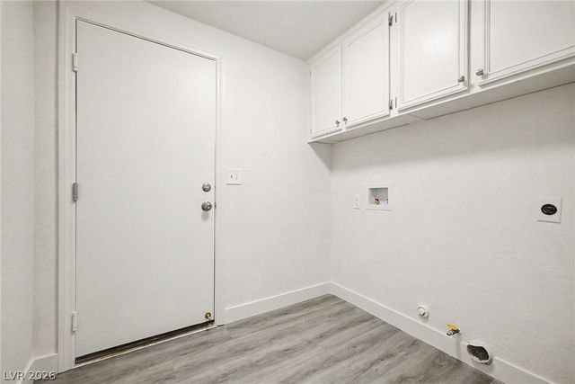 9300 Mount Cherie Avenue 101, Las Vegas, NV 89129