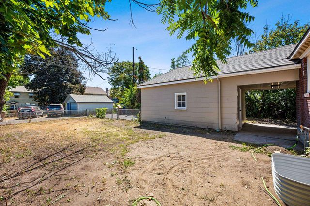 2618 N Washington St, Spokane, WA 99205