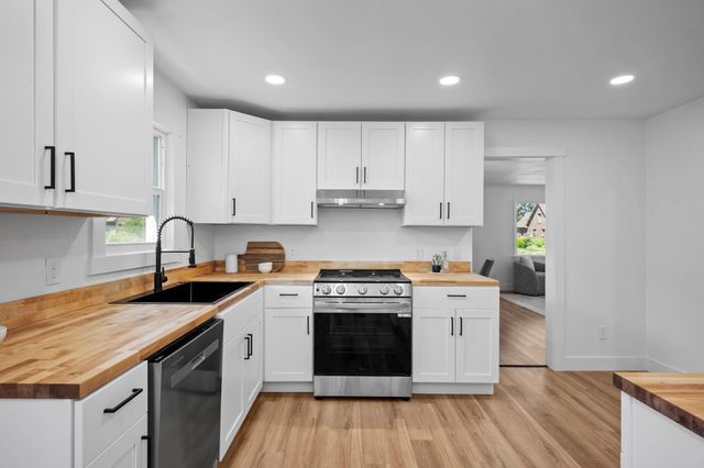 2618 N Washington St, Spokane, WA 99205